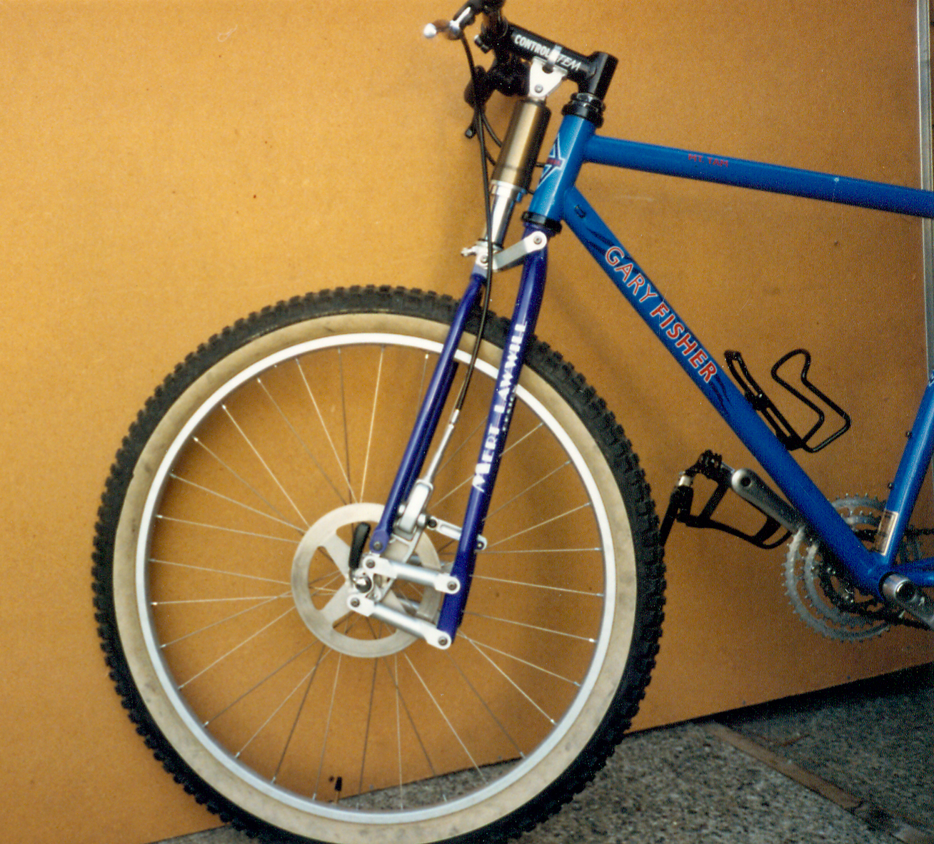 Mert Lawwill also developed a linkage suspension fork