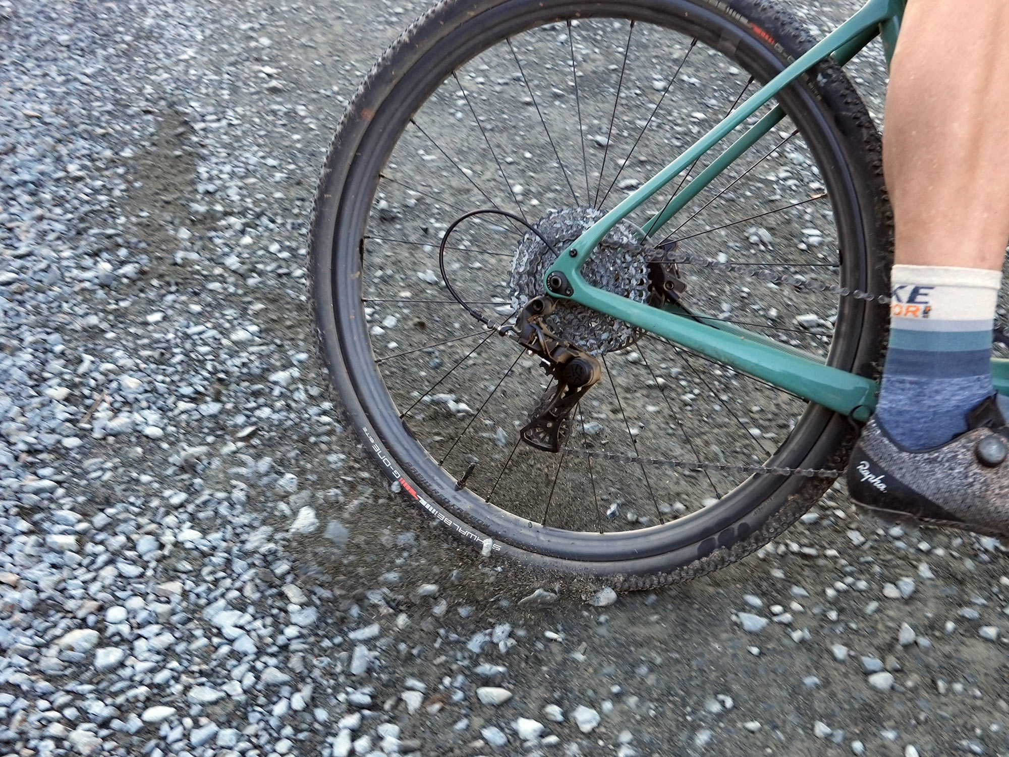 fulcrum rapid red carbon gravel wheels skidding.