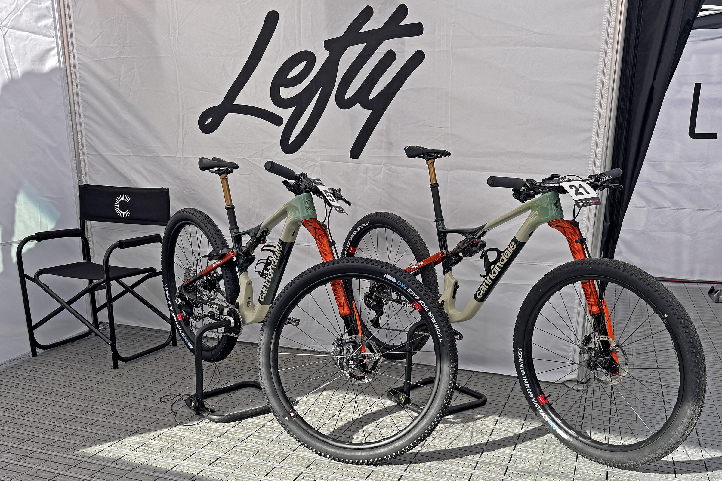 prototype Cannondale Factory Racing team Lefty Nueve 1-legged, upside-down XC forks at 2026 Nove Mesto World Cup