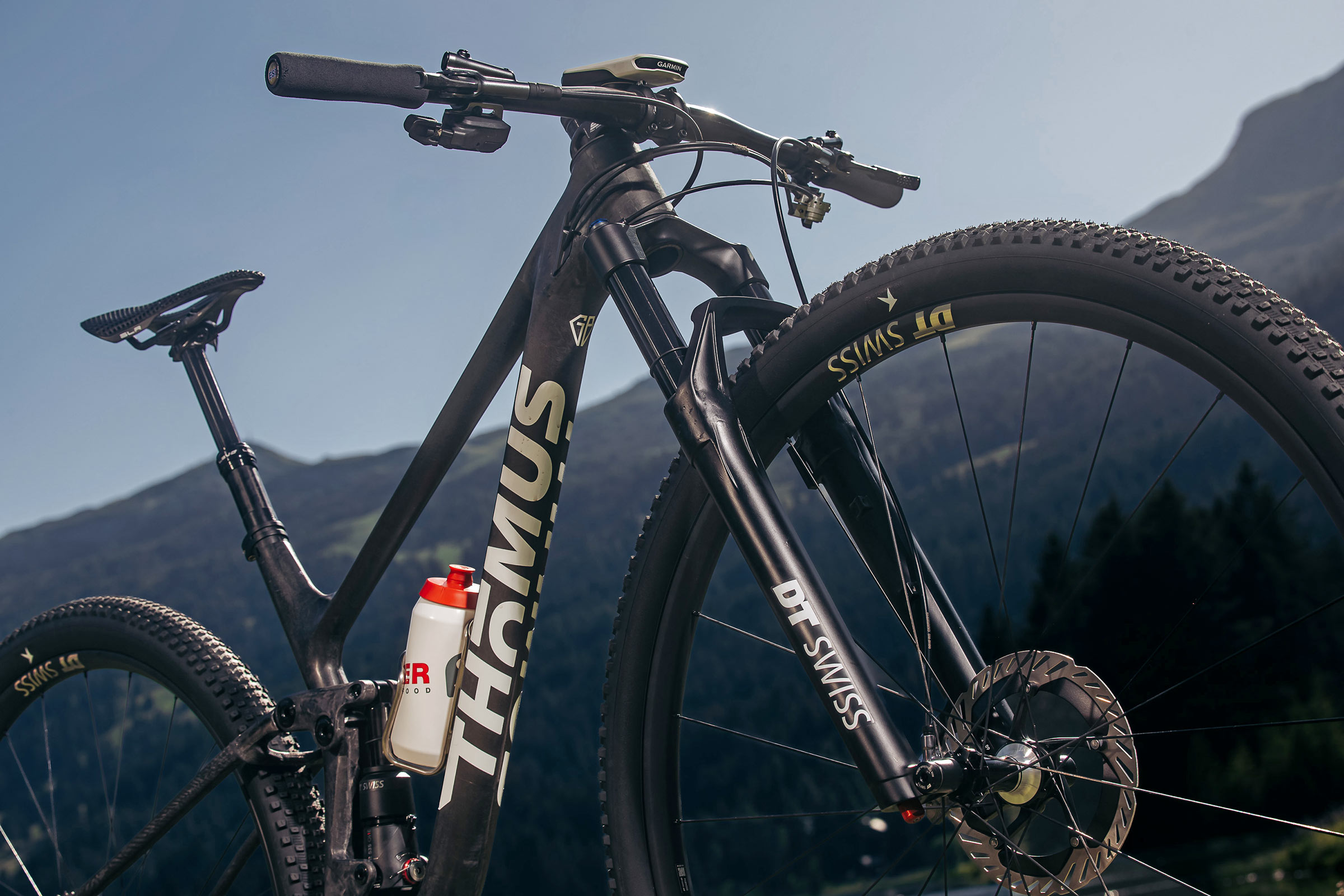 2027 Thömus Lightrider R32 World Cup limited edition 32" carbon XC race bike, prototype DT Swiss fork detail
