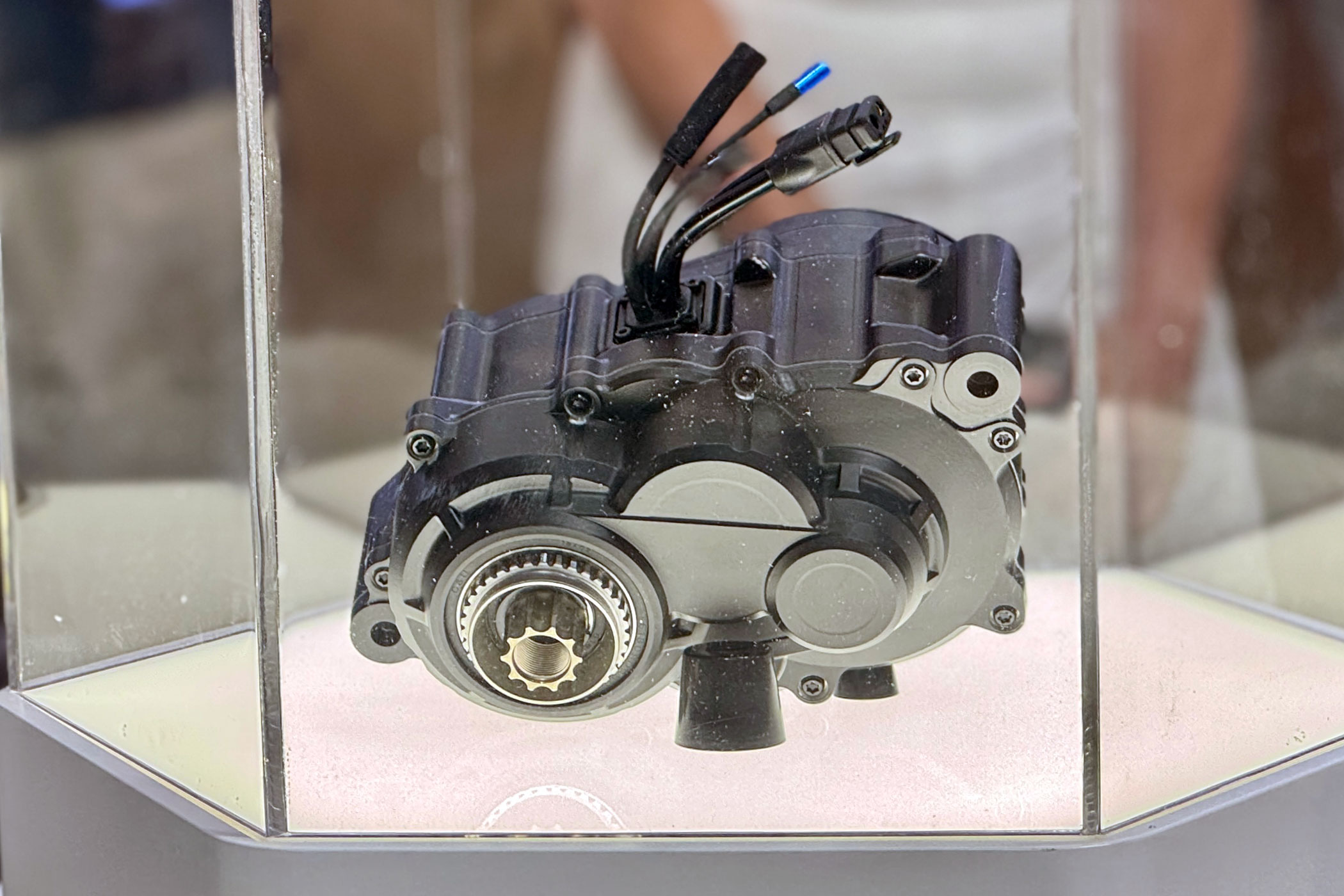 Avinox MG Concept combined full-power ebike motor and lightweight gearbox