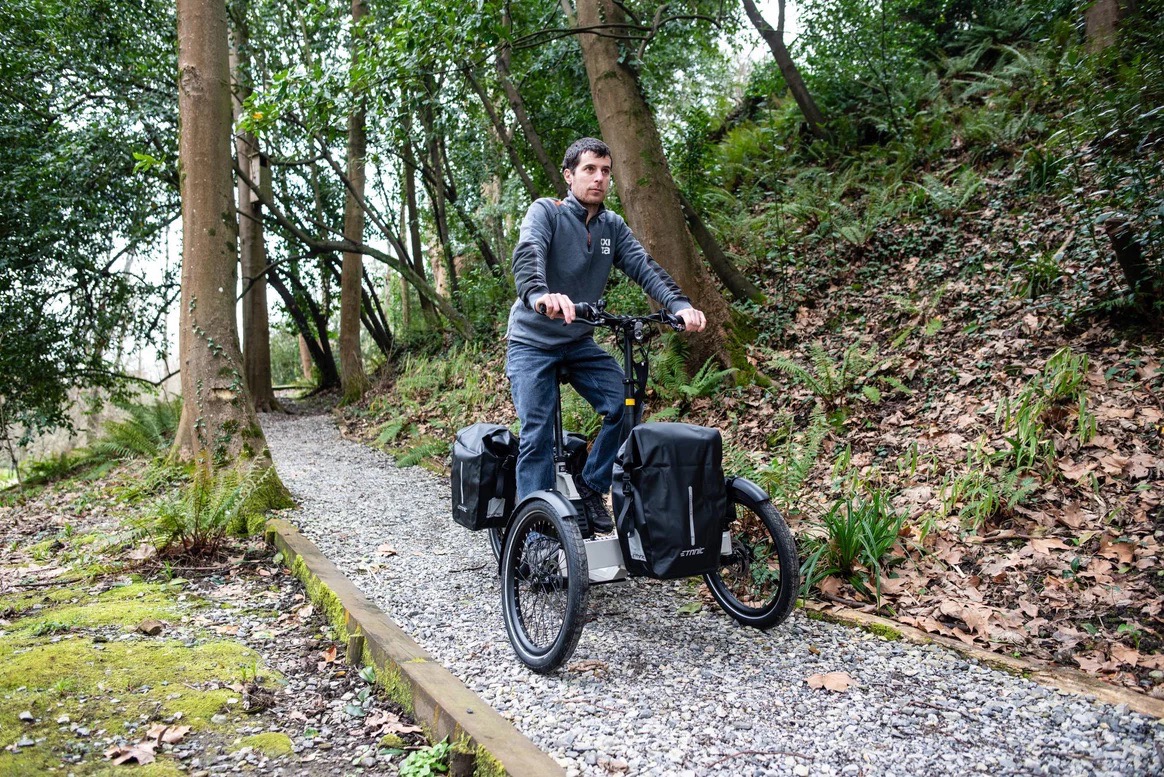 Ettnic Folding Trike 3.0 riding