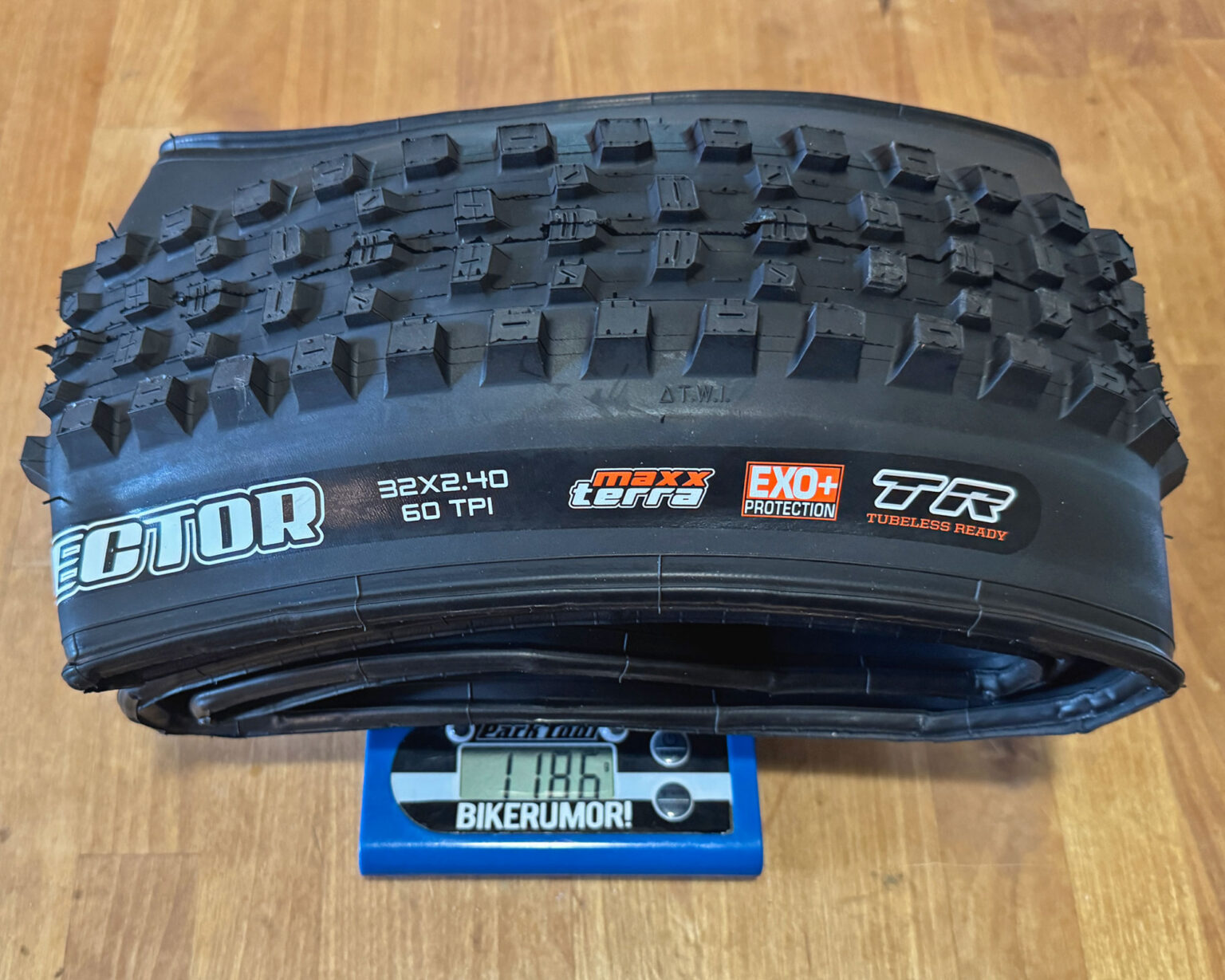 new 32" Maxxis trail mountain bike tires: Dissector 32x2.4" actual weight