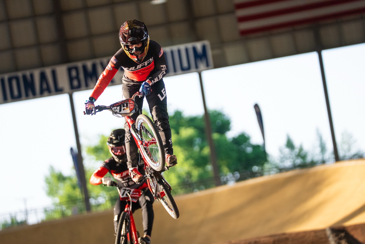 Huffy Primus Pro-Level Race Frame jump