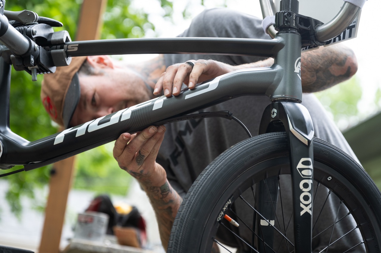 Huffy Primus Pro-Level Race Frame routing