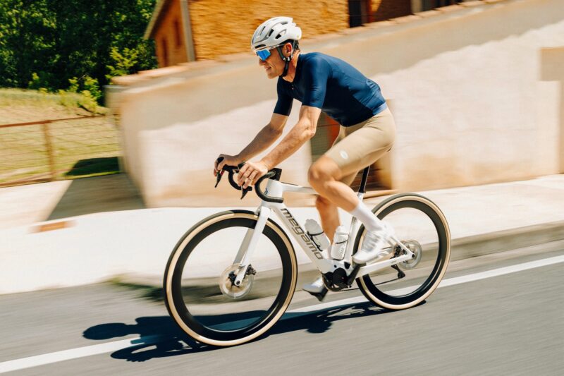 Megamo Brings Avinox Power to the Tarmac with New Upon E-Road Bike