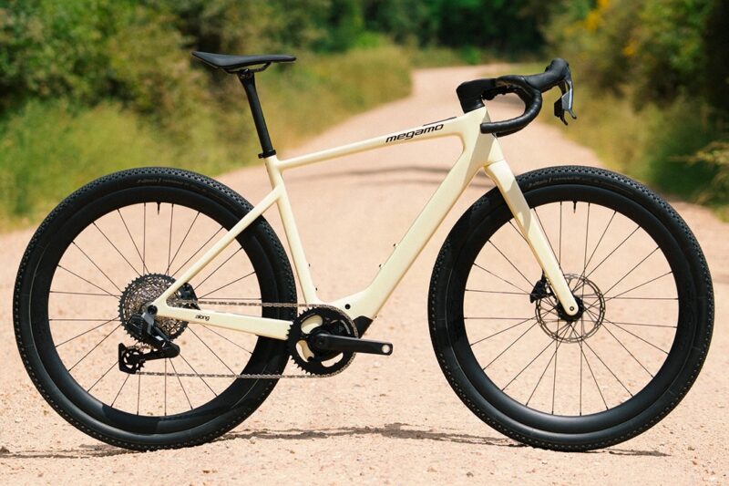 Megamo Doubles Down on Avinox-Powered Drop Bar Bikes With the Along E-Gravel Bike