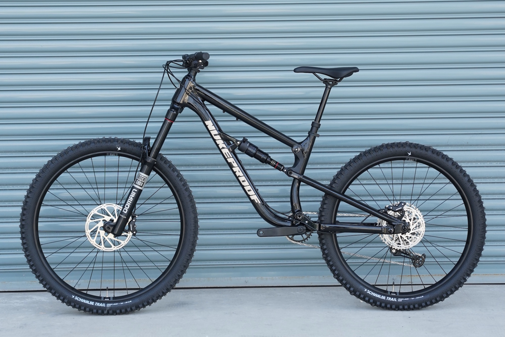 non-drive-side profile of the Nukeproof Tracker FS