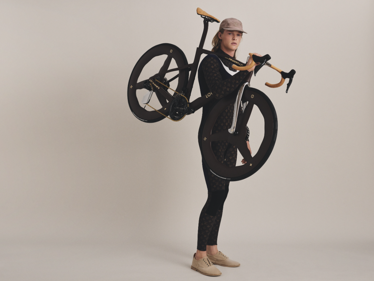 Pinarello & Pharrell Williams walking