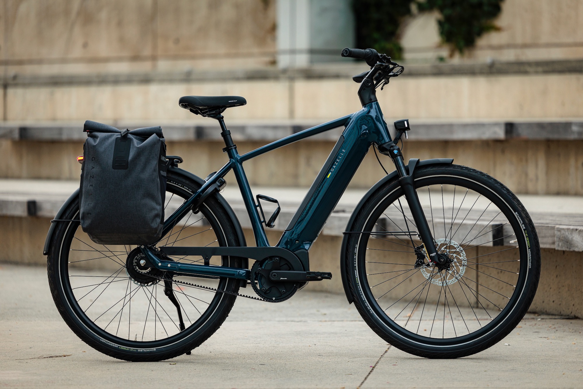 profile image of the Gazelle Ultimate 380+ 2.0 with a high step frame