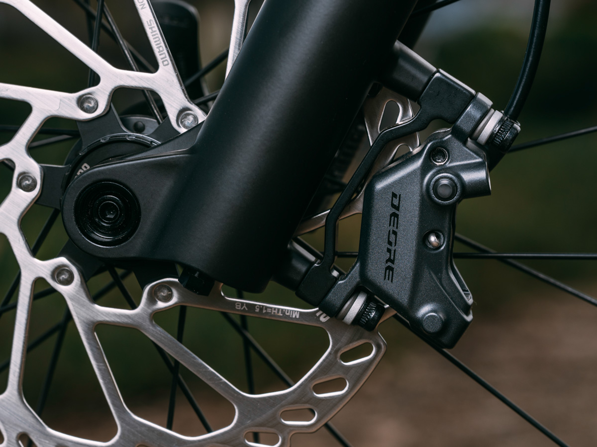 Shimano DEORE 2-piston caliper, on bike