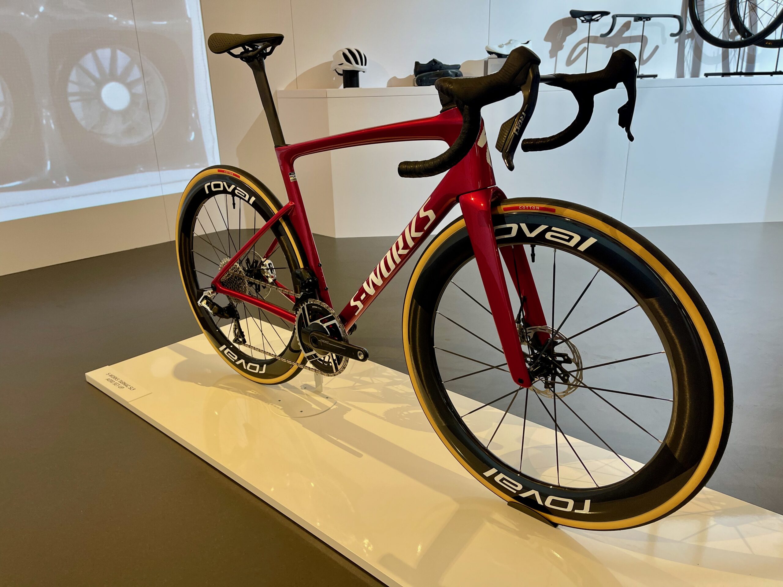 Specialized Tarmac SL9 SRAM side frotn