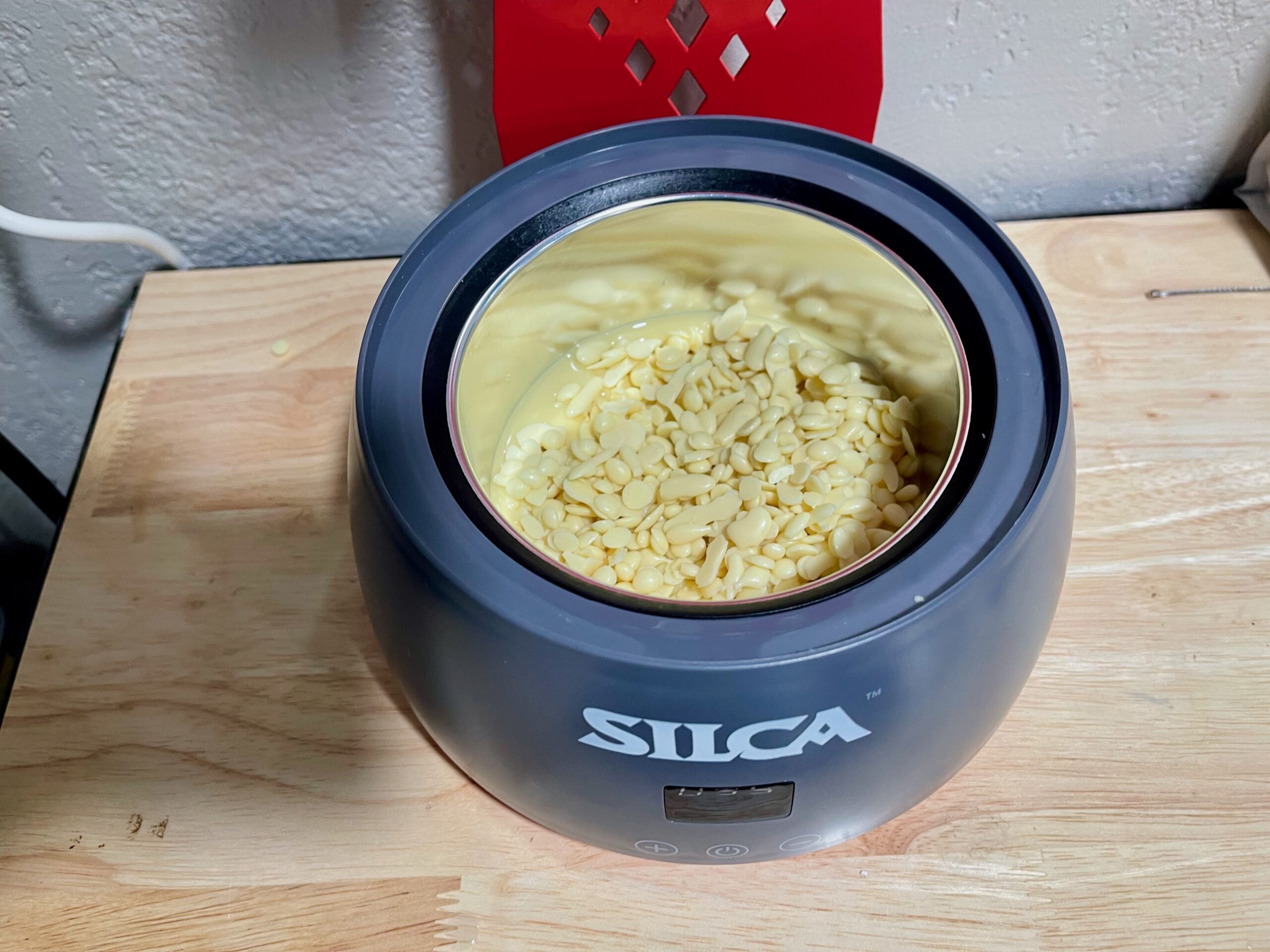Squirt Hot Wax Review melting