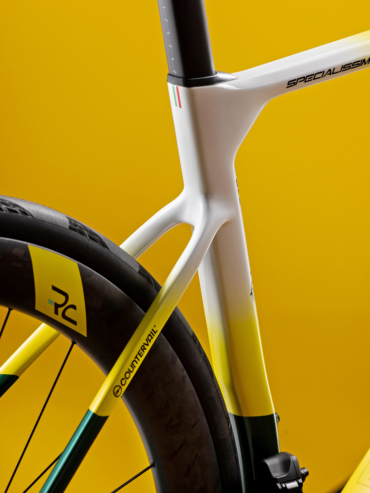 2026 Bianchi Specialissima RC CV ultralight all-rounder road bike: seatstays