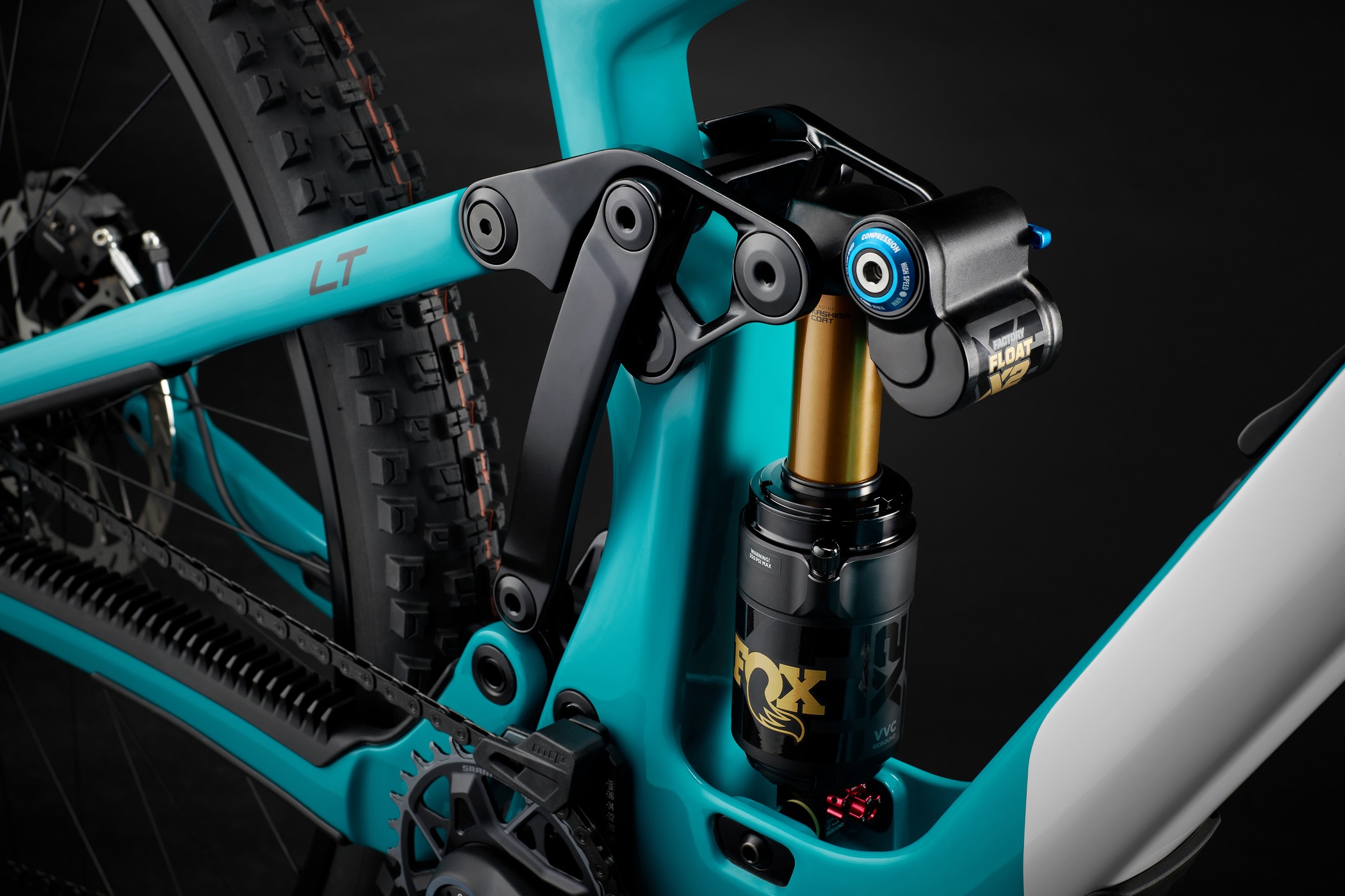 studio image of the Sixfinity suspension design on the Yeti LT