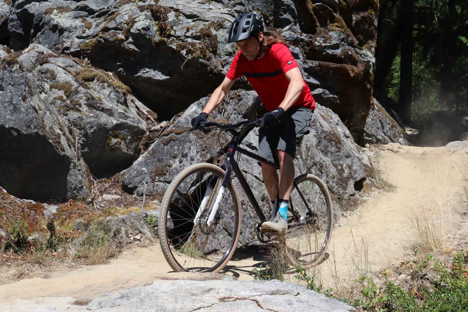 Priority’s Apollo Flat Bar is a Sporty, Versatile Bike on Pavement and Beyond
