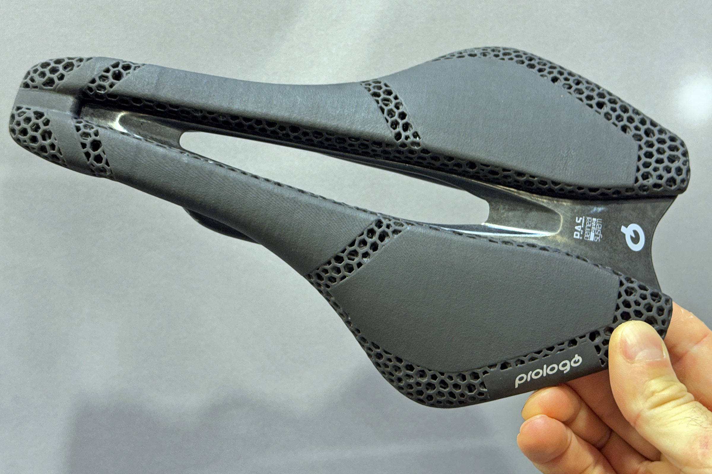 Prologo Dimension R2 3D flat saddle for road, gravel & XC: top