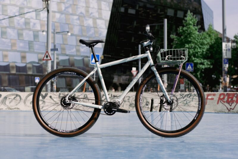 Tout Terrain’s New Chiyoda III Select 7.1 is A Belt-Drive, Gearbox, Basket Bike