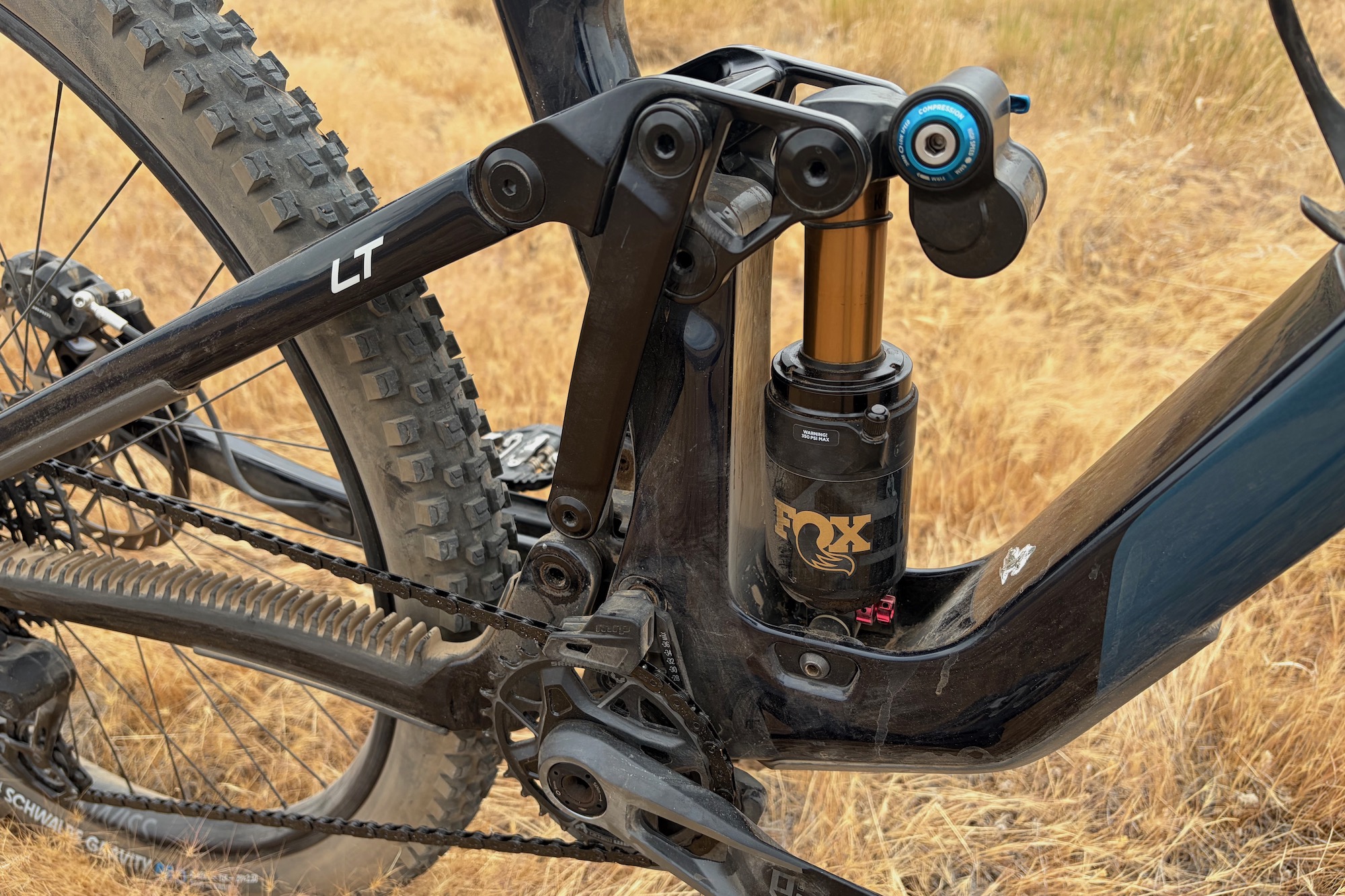 the sixfinity suspension design on the Yeti LT test bike