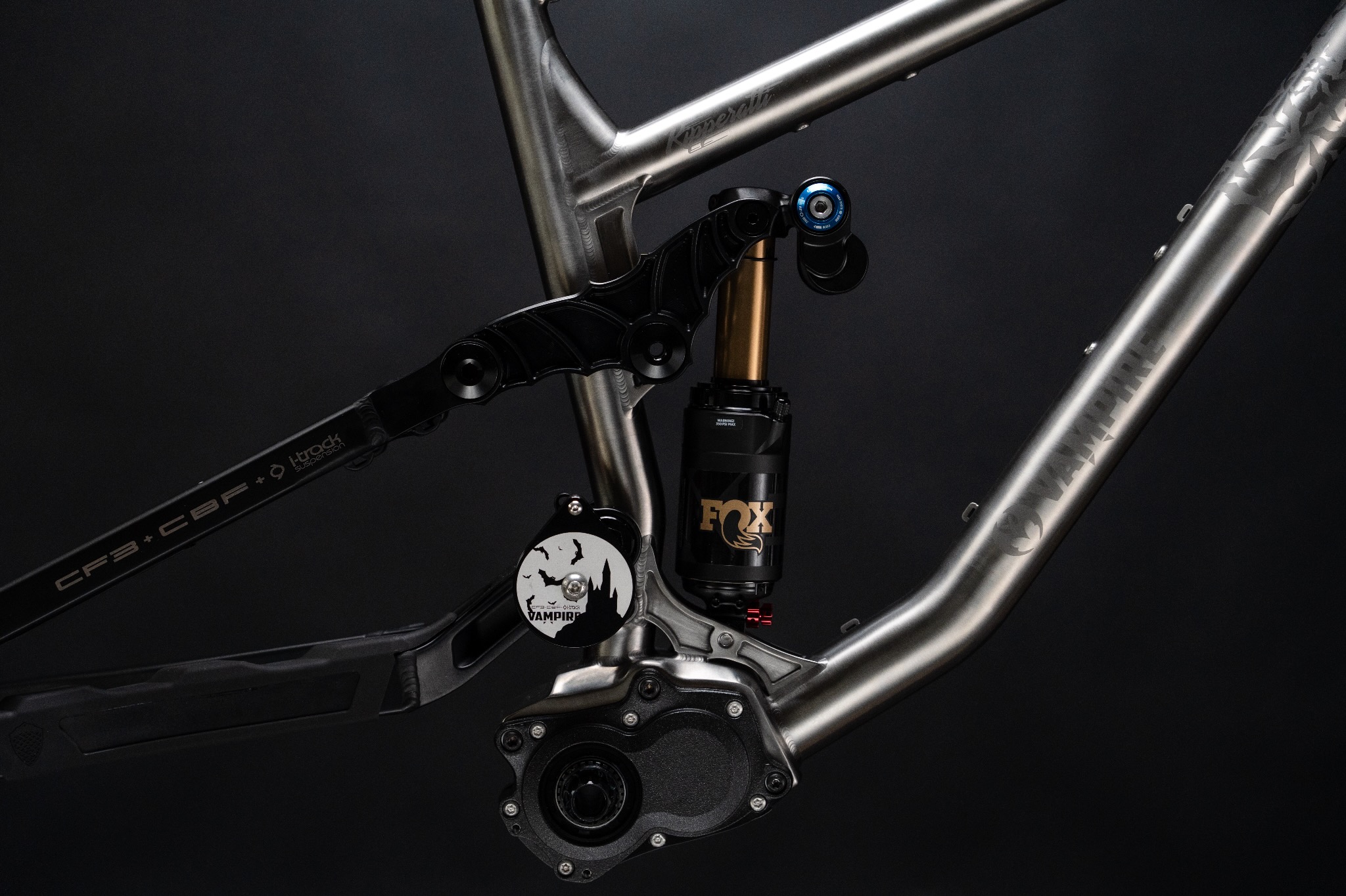 studio image of the Ripperatti frame in the high-pivot setup with 223mm of travel